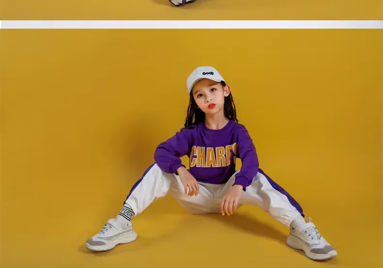 Cool & Sporty Teen Style: Bold Sweatshirt + Joggers + Cap